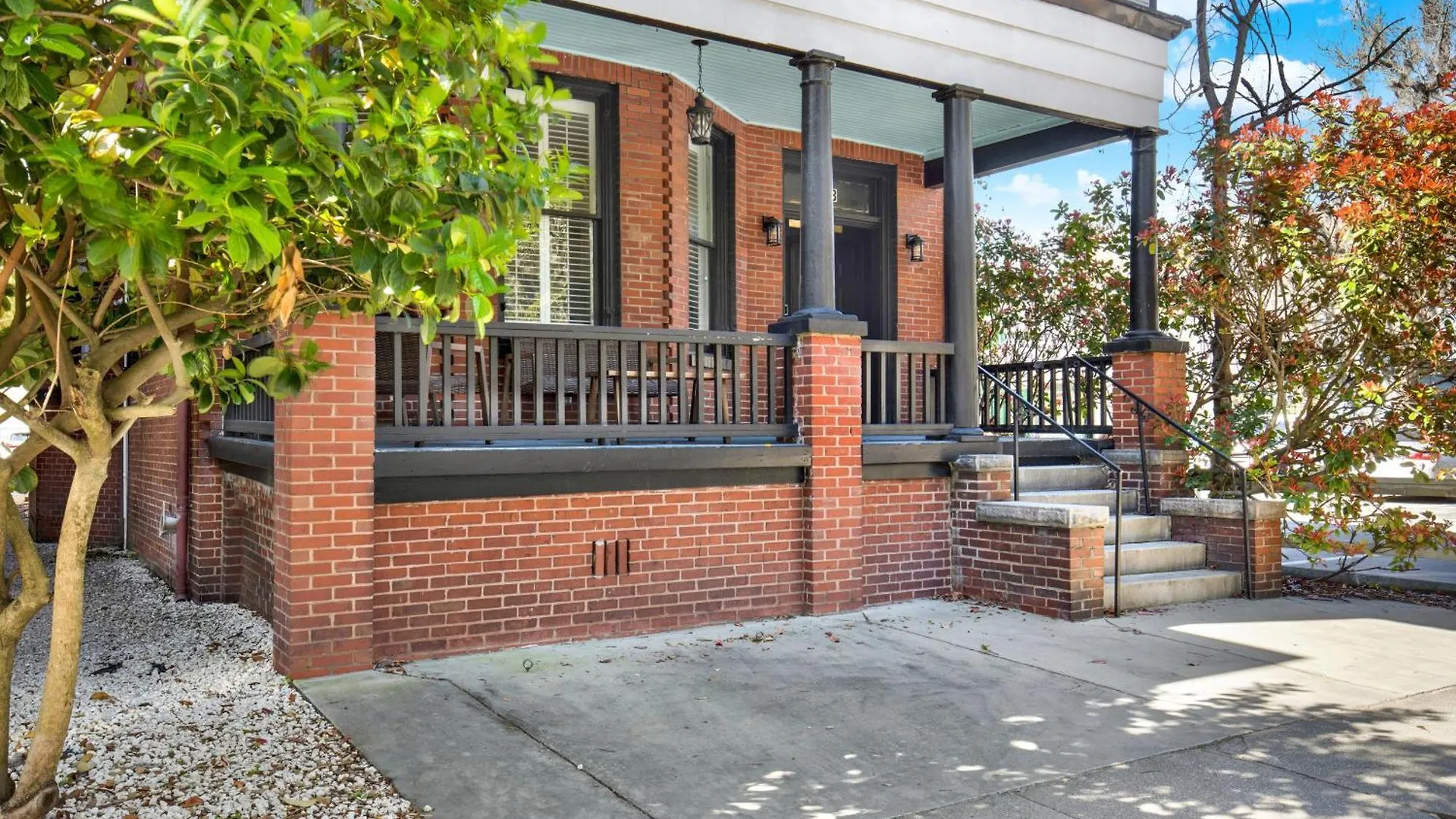 Starland Perch Upper Apartman Savannah